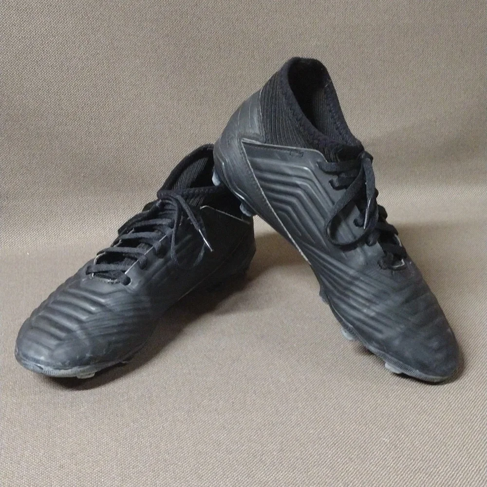 Adidas Predator Soccer Cleats 4.5